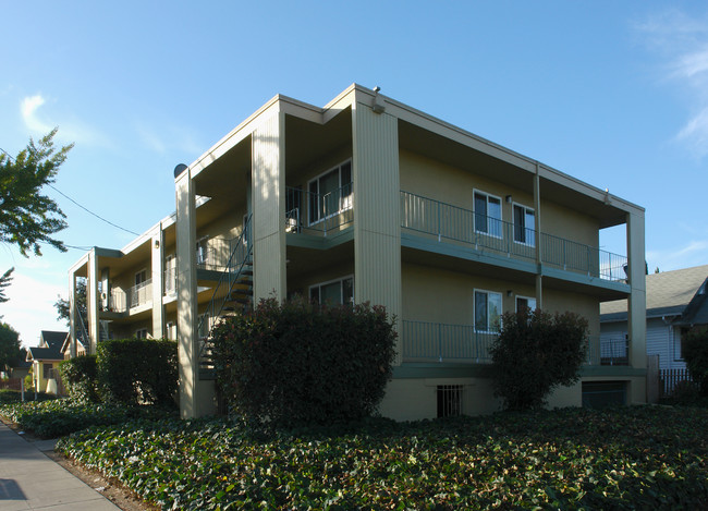 499 North Tenth Street in San Jose, CA - Foto de edificio - Building Photo