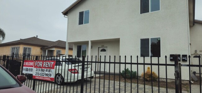 property at 1019 E 84th Pl