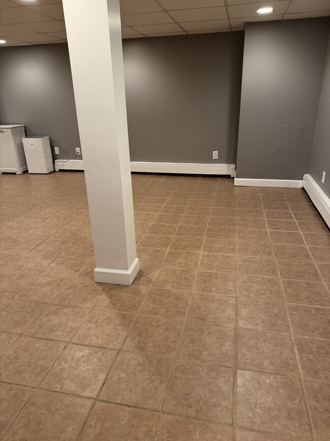 230 Robinson Ave in East Patchogue, NY - Building Photo - Building Photo