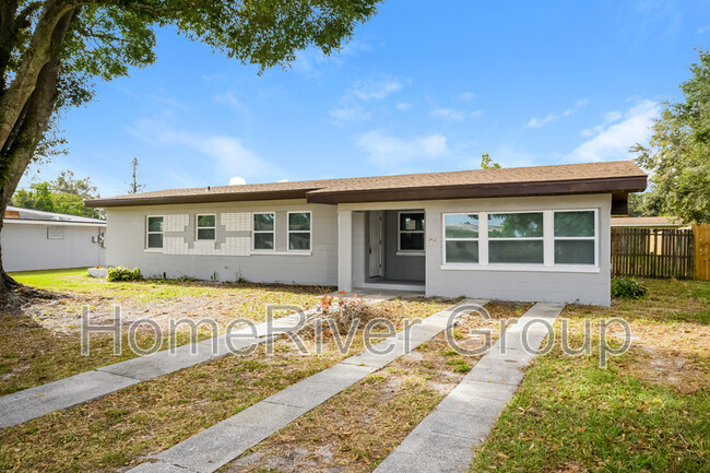 2932 Walnut St NW in Winter Haven, FL - Building Photo - Building Photo