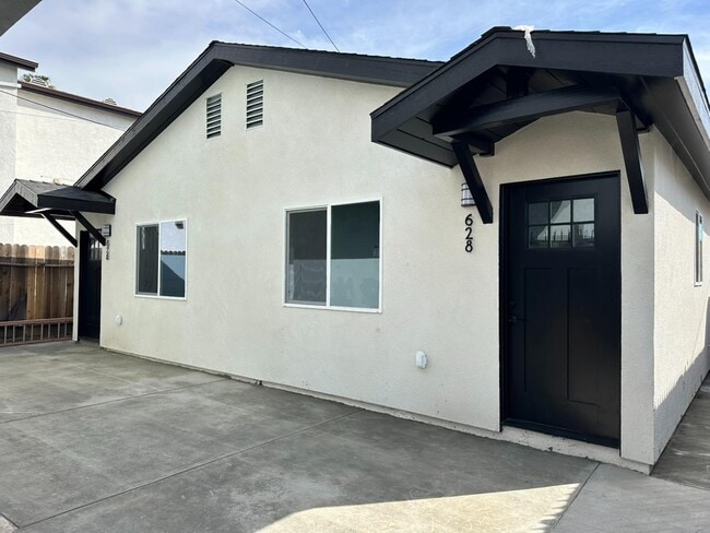 628-624 W 54th St in Los Angeles, CA - Building Photo - Building Photo