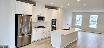 24148 Thurso Sq in Sterling, VA - Building Photo - Building Photo