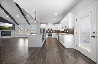 1140 Hope St in Centerton, AR - Building Photo - Building Photo