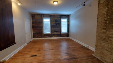 319 E Garfield Ave in Milwaukee, WI - Building Photo - Building Photo