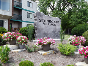 Stonegate Village by Royse + Brinkmeyer in Champaign, IL - Building Photo - Building Photo