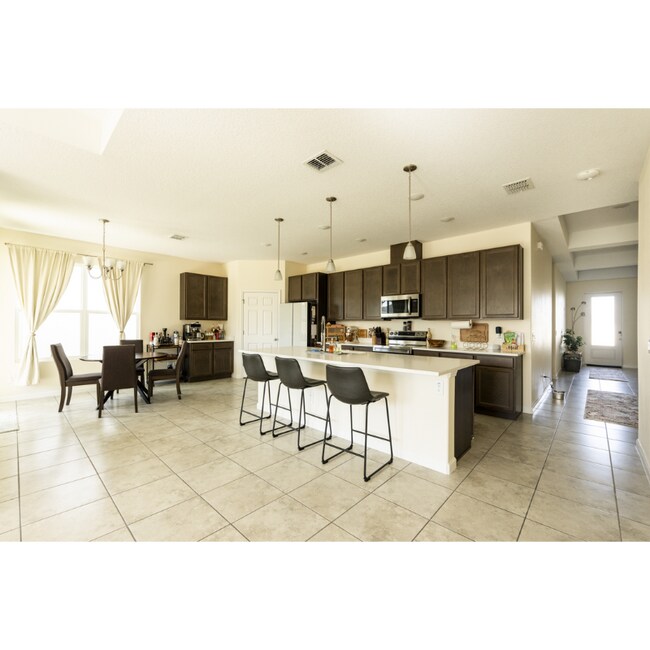 2185 Kylar Dr in Palm Bay, FL - Foto de edificio - Building Photo