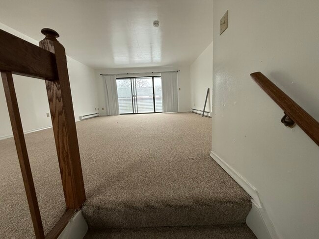 96 Candlewood Dr in South Windsor, CT - Foto de edificio - Building Photo