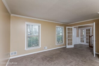5902 Stone Bluff Rd in Louisville, KY - Building Photo - Building Photo
