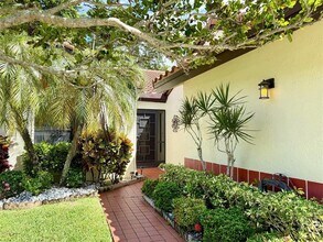 5462 Palm Springs Ln in Boynton Beach, FL - Building Photo - Building Photo