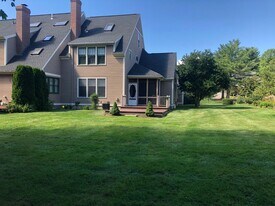 579 Sagamore Ave in Portsmouth, NH - Building Photo