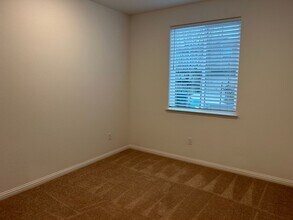 212 Elk Creek Dr in Brentwood, CA - Building Photo - Building Photo