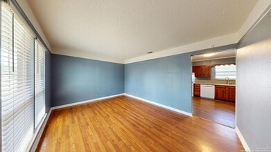 7107 Westshire Dr in San Antonio, TX - Building Photo - Building Photo
