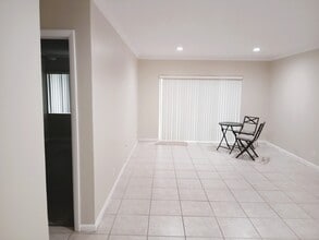 8732 Bella Vista Dr, Unit 42 in Boca Raton, FL - Building Photo - Building Photo