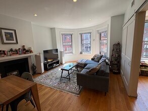 175 Newbury St in Boston, MA - Building Photo - Building Photo