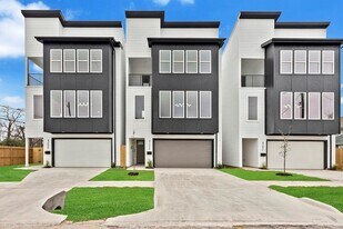 4703 Oats St in Houston, TX - Building Photo