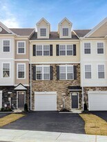 248 Sullivan Ln in Prince Frederick, MD - Building Photo