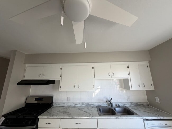 516-518-518 S 70th St in Milwaukee, WI - Building Photo - Building Photo