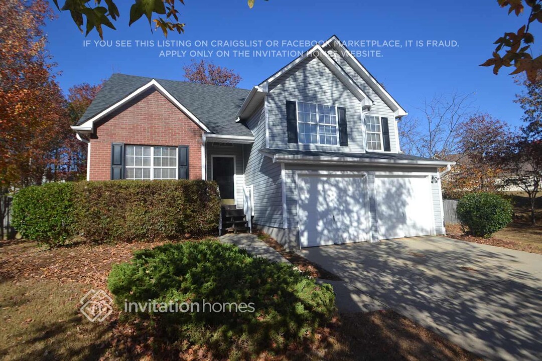 1555 Snow Hill Dr in Lawrenceville, GA - Building Photo