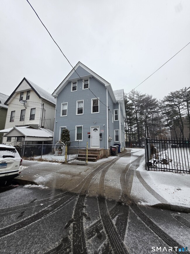 property at 417 Poplar St