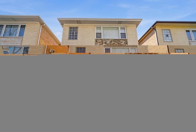 8645 W Summerdale Ave, Unit 2