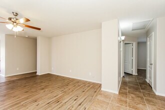 25078 W Dove Trail in Buckeye, AZ - Building Photo - Building Photo