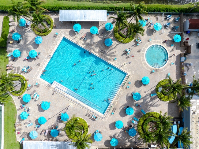 233 Brittany F in Delray Beach, FL - Building Photo - Building Photo