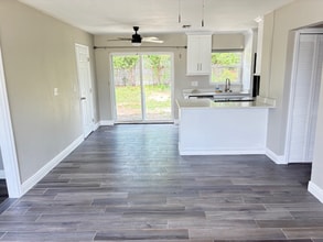 8133 65th Way N in Pinellas Park, FL - Building Photo - Building Photo