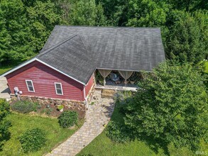 1106 W Countryside Ln in Bloomington, IN - Building Photo - Building Photo