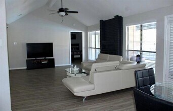 808 Bridgewater Ln in Mesquite, TX - Building Photo - Building Photo