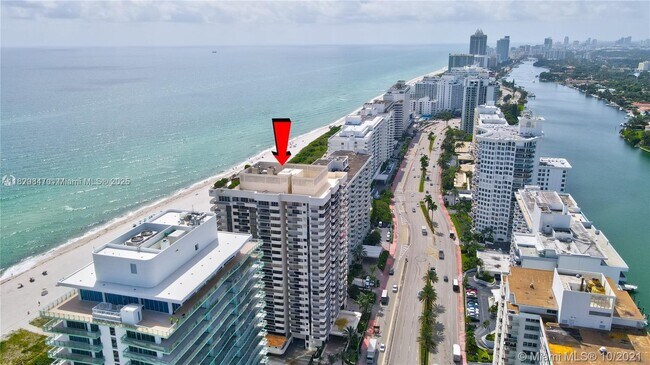 5757 Collins Ave in Miami Beach, FL - Building Photo - Building Photo