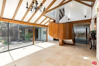 515 N Roxbury Dr in Beverly Hills, CA - Building Photo - Building Photo