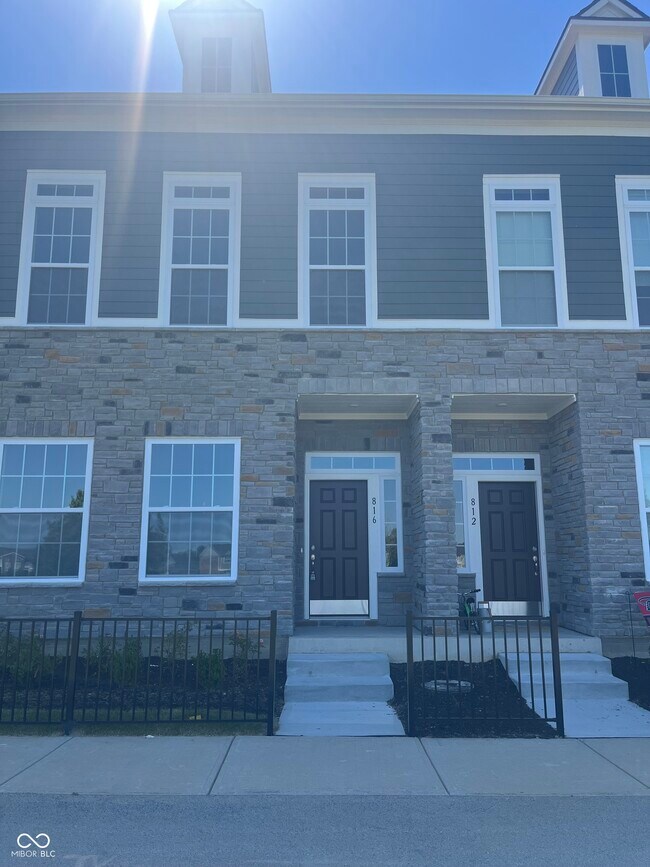 property at 816 Kinzer Ave