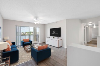 Harbour Cove in Pembroke Pines, FL - Foto de edificio - Building Photo