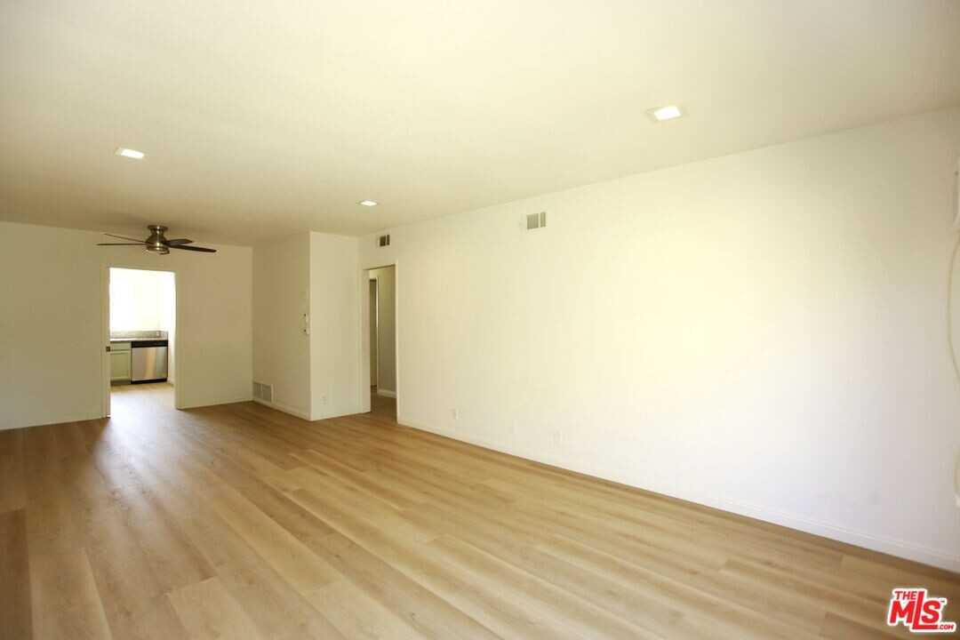 1323 Ridgeley Dr in Los Angeles, CA - Building Photo