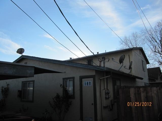 610 N School Rd in Lodi, CA - Foto de edificio - Building Photo