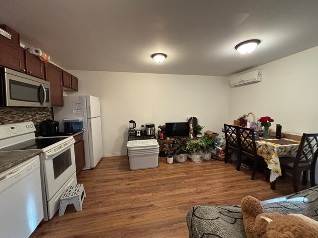 523 Canterbury Dr in Fredericton, NB - Building Photo - Building Photo