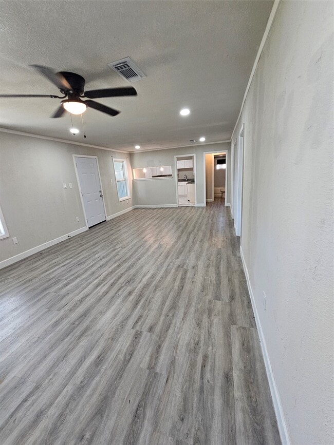 120 Antionette Ln in Crosby, TX - Building Photo - Building Photo