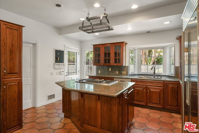 property at 103 N Anita Ave