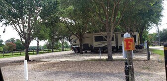 21511 Parker Rd in Tomball, TX - Building Photo