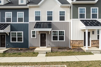Summerhill in Exton, PA - Foto de edificio - Building Photo
