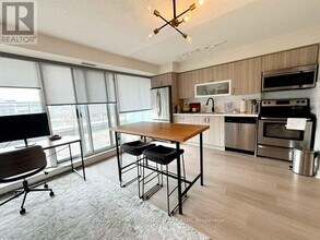 100 Western Battery Rd in Toronto, ON - Building Photo - Building Photo