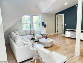 48 Walnut St in Montclair, NJ - Building Photo - Building Photo