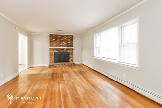 5031 Rushland Dr in Winston-Salem, NC - Foto de edificio - Building Photo