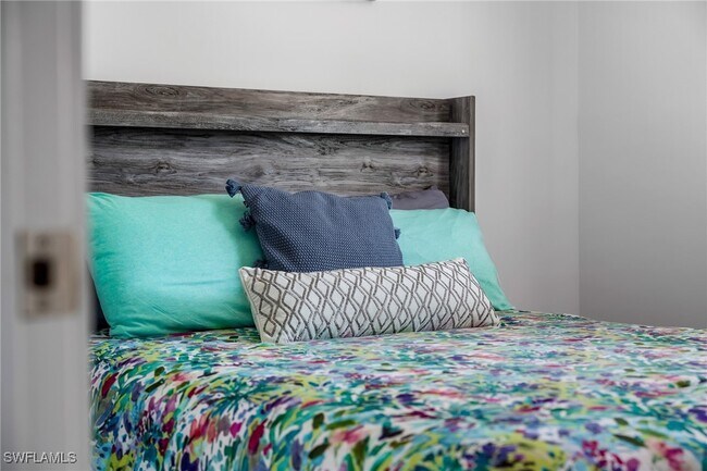 property at 1140 Rainbow Dr