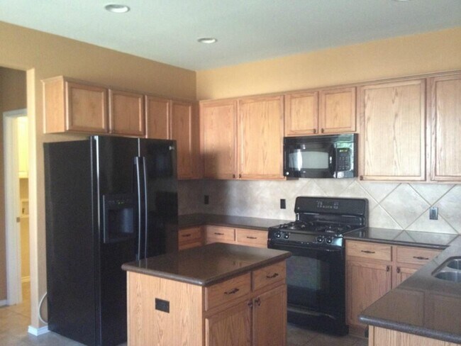 1109 Alpine Mountain Dr in Leander, TX - Foto de edificio - Building Photo