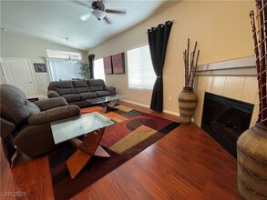 8805 Jeffreys St, Unit 2053 in Las Vegas, NV - Building Photo - Building Photo