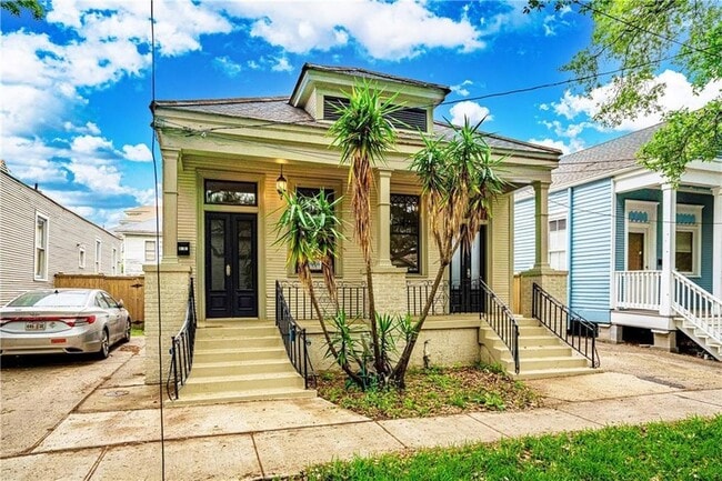 property at 3937 Banks St