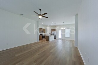 102 Hendrix Rd in Carencro, LA - Foto de edificio - Building Photo