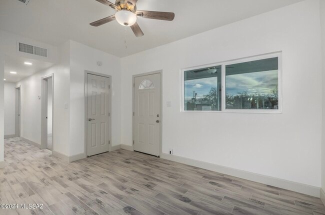 6824 S Burcham Ave in Tucson, AZ - Building Photo - Building Photo