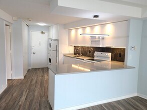 300 N State St, Unit 4107 in Chicago, IL - Foto de edificio - Building Photo